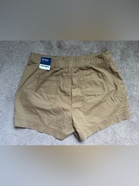 Old Navy Women’s NWT Khaki Chino Shorts Size Large
